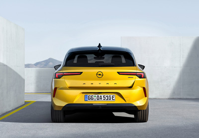 Nový Opel Astra: Sebevědomý a (také) elektrický automobil