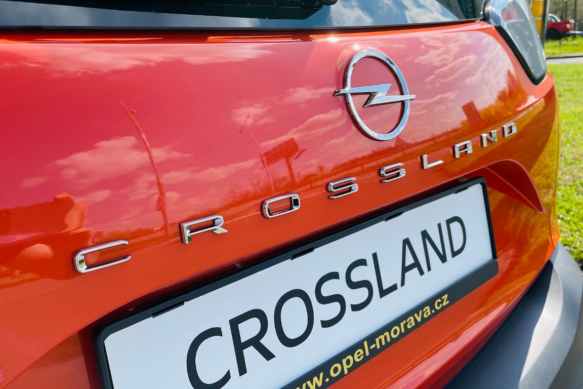 Moto Morava s.r.o. | Fotografie vozu Opel Crossland 1.2 T 81kW EDITION MT6+UD7