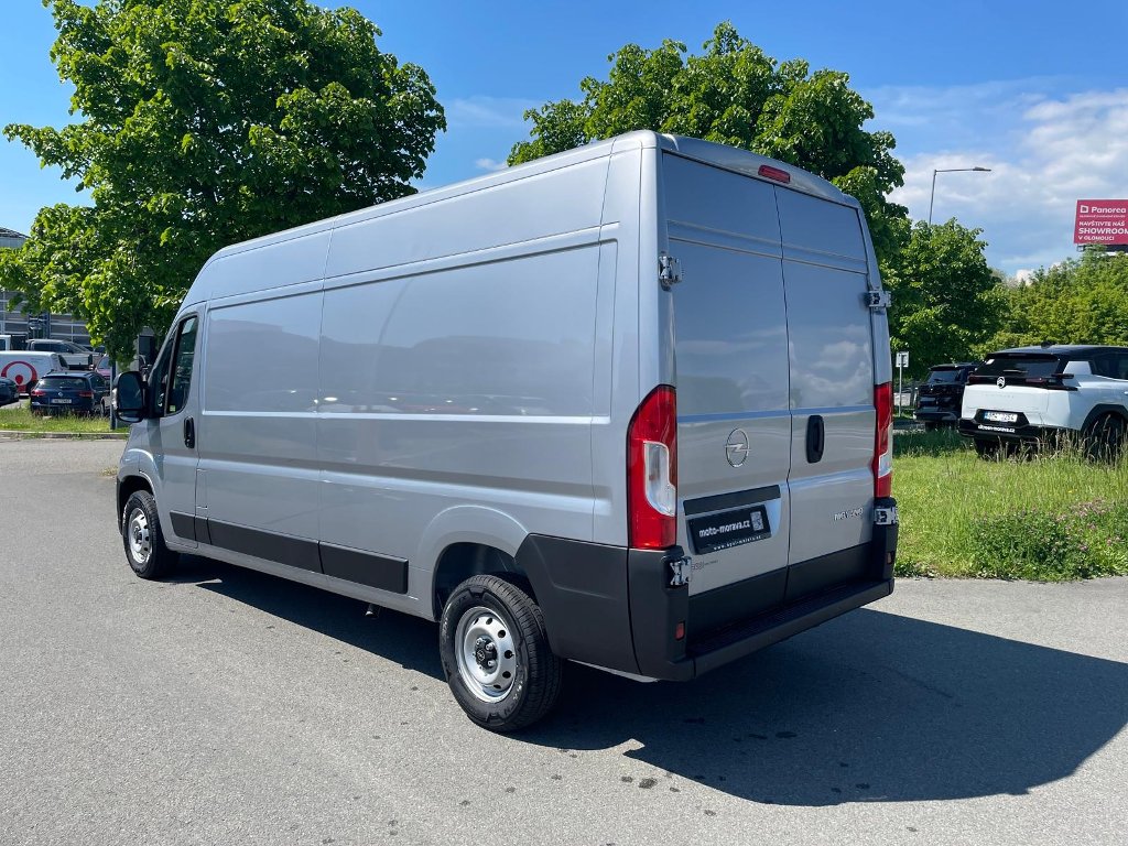 Opel Movano